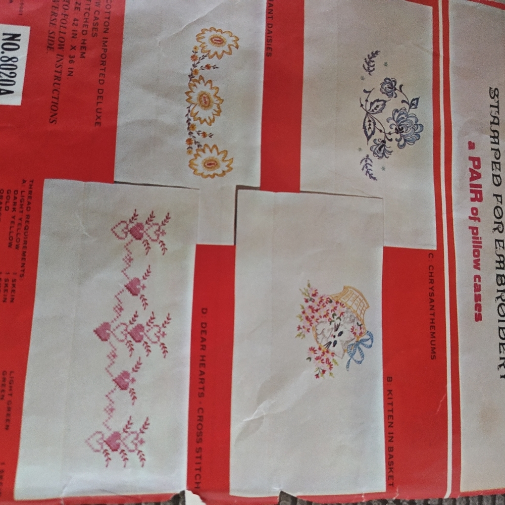 VINTAGE Embroidery Set/Pillowcases